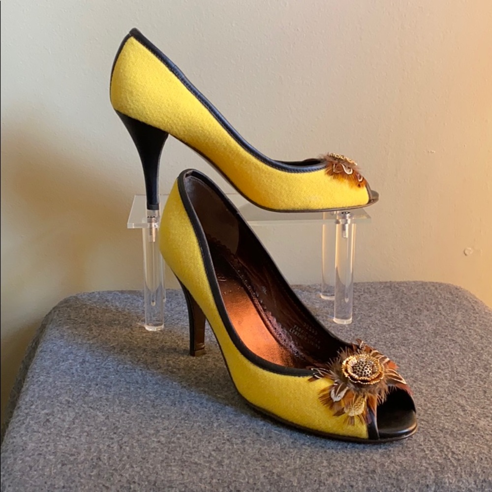 NWOT! JCrew | Italian Yellow Jewel/Feather Pumps (8)